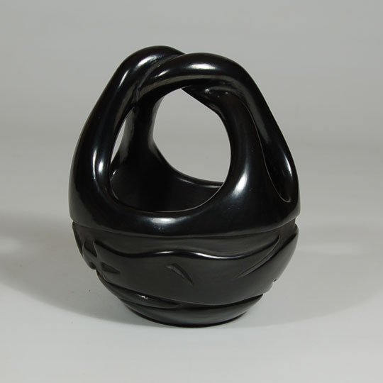 Elizabeth Naranjo Pottery - C3708E